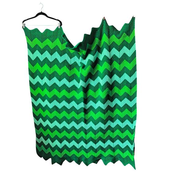 Chevron Green Variegated Crochet Blanket 55 x 62 throw Vintage - Picture 5 of 7